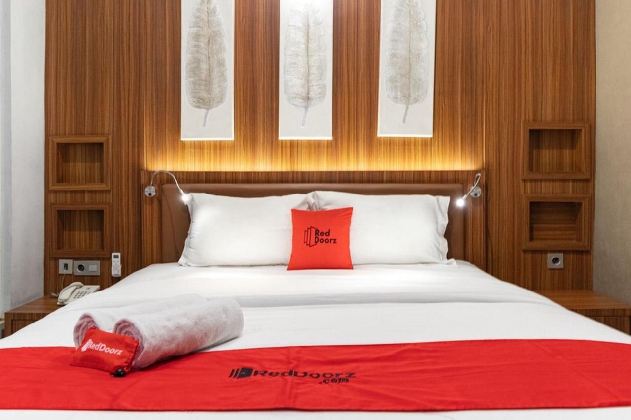 Reddoorz Premium Near Centre Point Mall Медан Екстер'єр фото